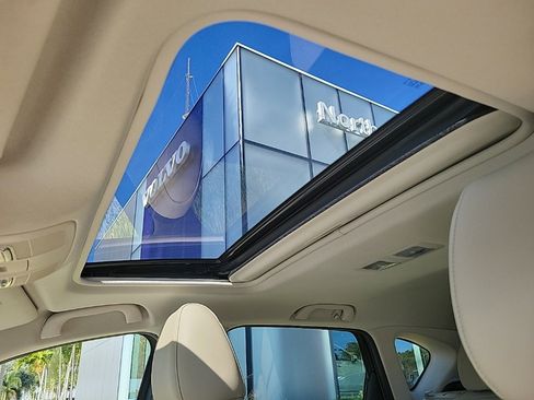 Used 2018 MAZDA CX-5 Touring w/ Preferred Equipment Package image 5