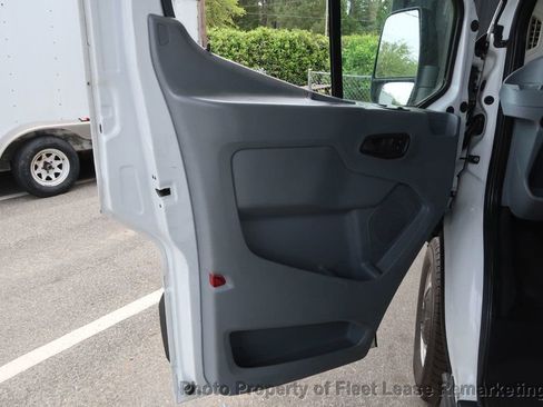 Used 2015 Ford Transit 250 130 Low Roof image 13