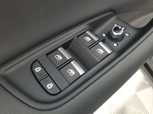 Used 2025 Audi Q7 2.0T Premium w/ Convenience Package image 20