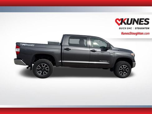 Used 2018 Toyota Tundra SR5 w/ TRD Off Road Package image 11