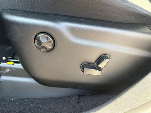 Used 2025 Dodge Durango GT RWD image 19