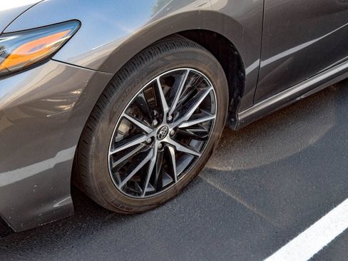Used 2021 Toyota Camry SE FWD image 23