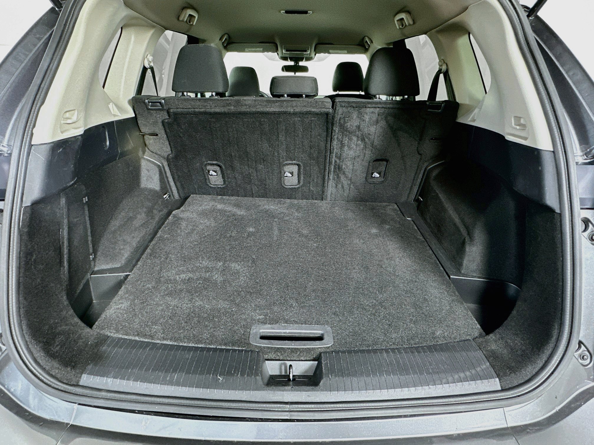 Used 2024 Nissan Rogue S FWD image 30