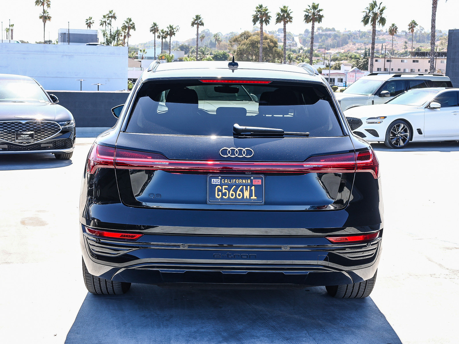 Used 2024 Audi Q8 e-tron Premium AWD/4WD image 5