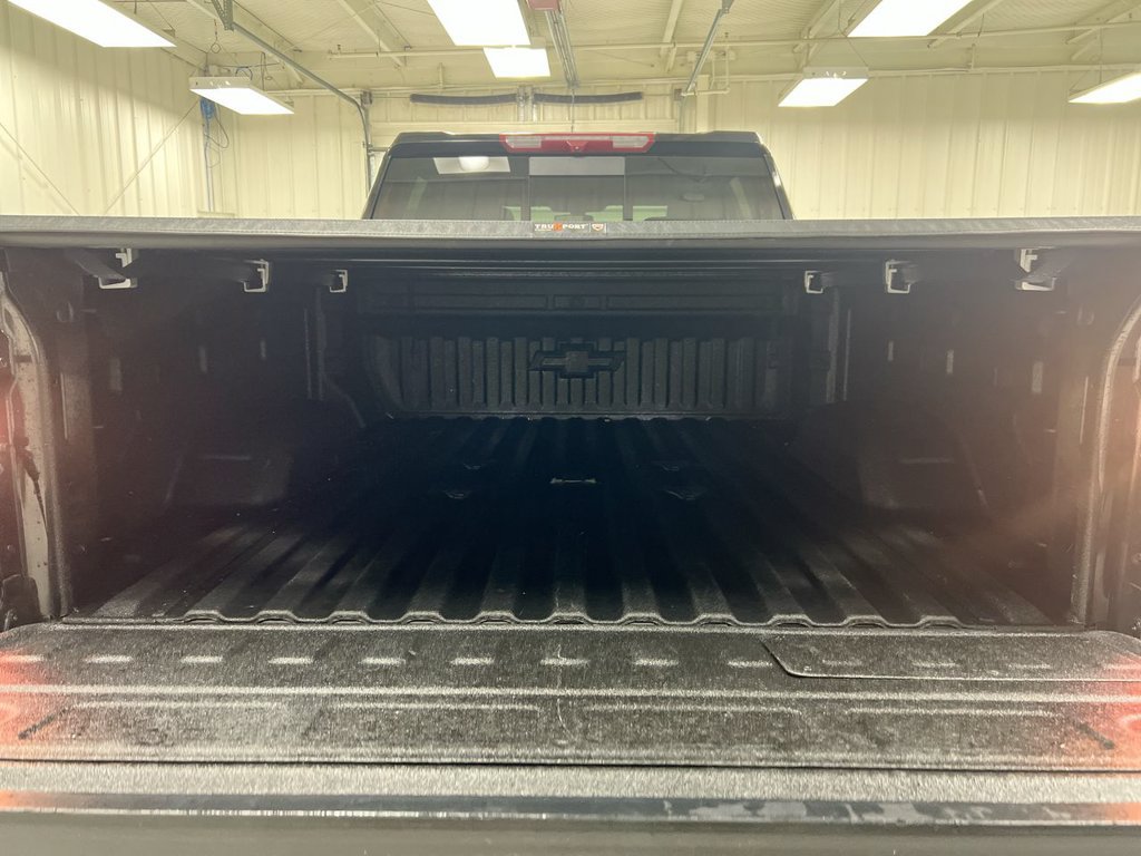 Used 2023 Chevrolet Silverado 2500 LT w/ Midnight Edition AWD/4WD image 23