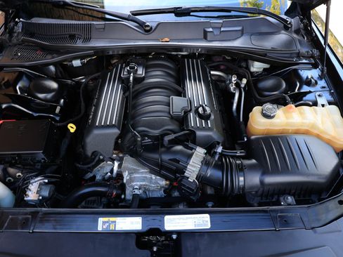 Used 2015 Dodge Challenger R/T Scat Pack w/ Scat Pack Appearance Package image 23