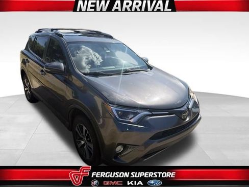 Used 2018 Toyota RAV4 XLE w/ Plus Extra Value Package FWD image 1