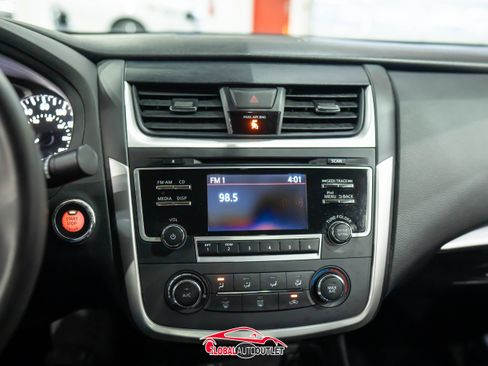 Used 2018 Nissan Altima 2.5 S w/ S Convenience Package image 29