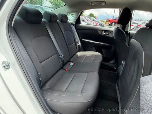 Used 2021 Kia Forte LXS FWD image 15