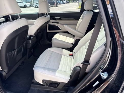 Used 2024 Kia Telluride SX Prestige AWD/4WD image 11