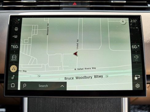 Used 2025 Land Rover Range Rover Long Wheelbase SE AWD/4WD image 72