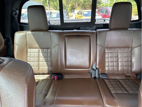 Used 2020 Nissan Titan Platinum Reserve w/ Moonroof Package AWD/4WD image 21