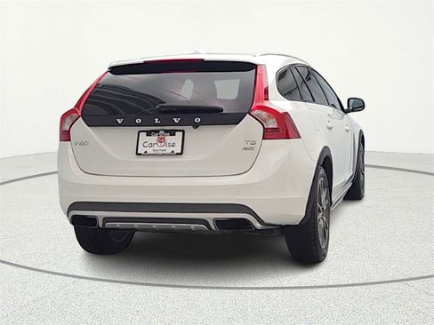 Used 2016 Volvo V60 T5 Cross Country image 7