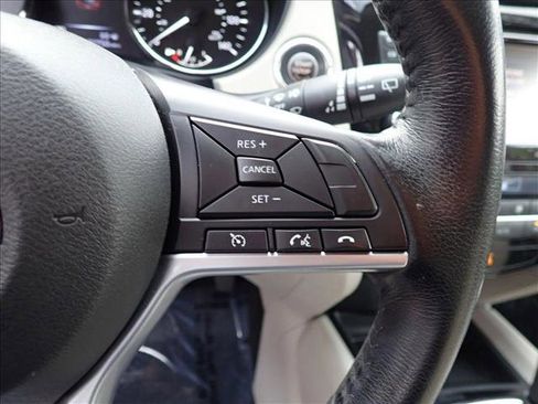 Used 2017 Nissan Rogue Sport SV w/ SV Premium Package image 14