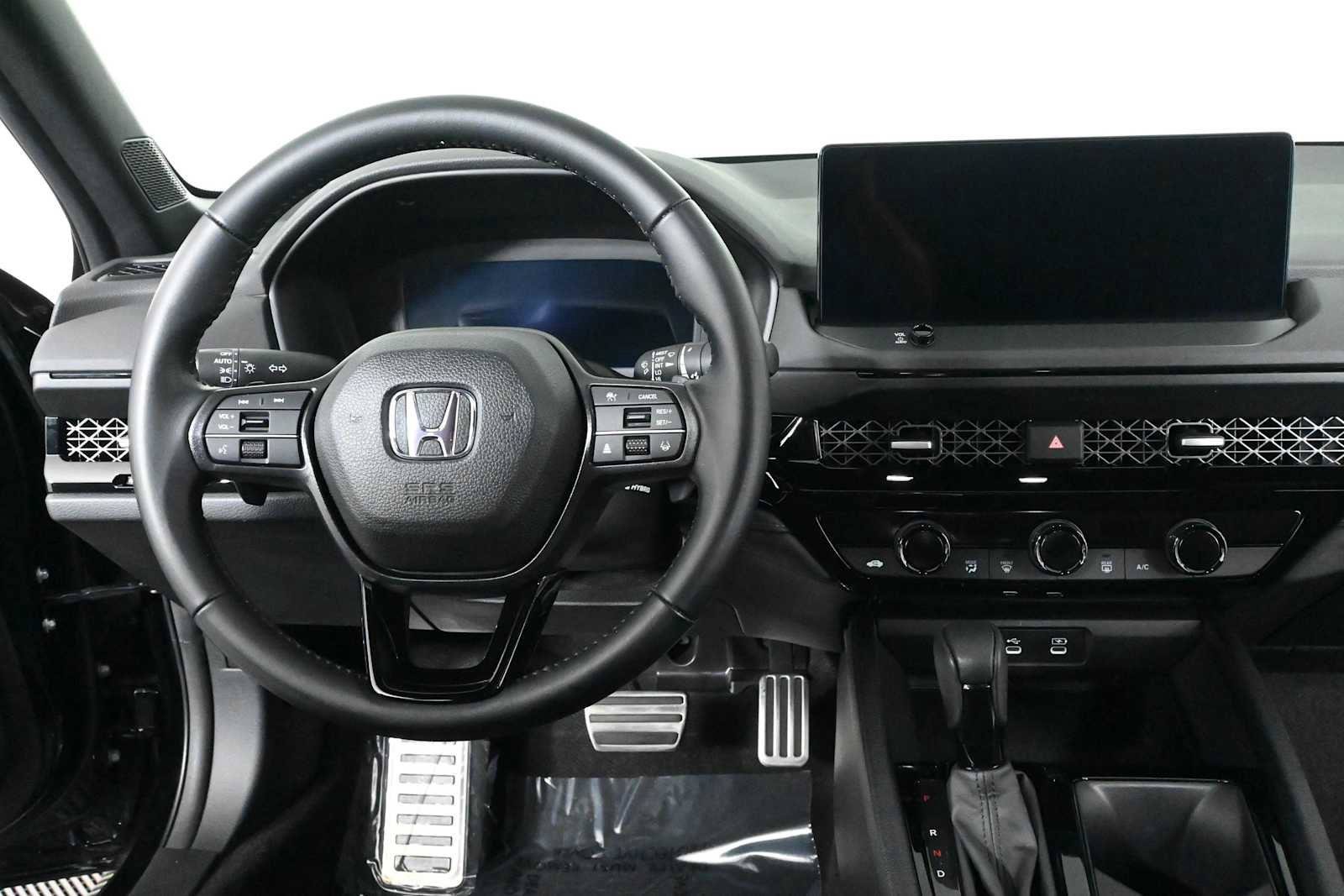 Used 2024 Honda Accord Sport image 3