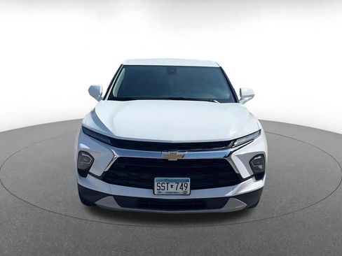 Used 2025 Chevrolet Blazer LT FWD image 4