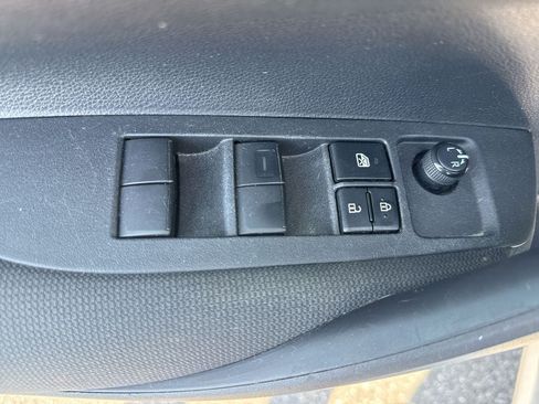 Used 2024 Toyota Corolla LE FWD image 22