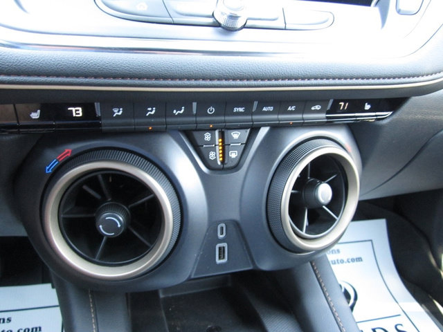 Used 2024 Chevrolet Blazer Premier w/ LPO, Floor Liner Package AWD/4WD image 21