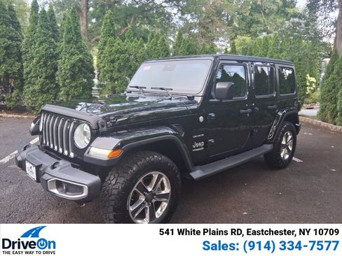 Used 2019 Jeep Wrangler Unlimited Sahara w/ Advanced Safety Group AWD/4WD image 2