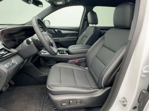 Certified 2025 Buick Enclave Preferred image 5