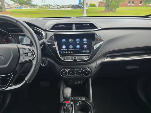Used 2023 Chevrolet TrailBlazer RS w/ Convenience Package FWD image 17