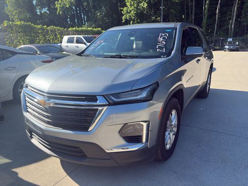 Used 2023 Chevrolet Traverse LS w/ Safety Package FWD image 1