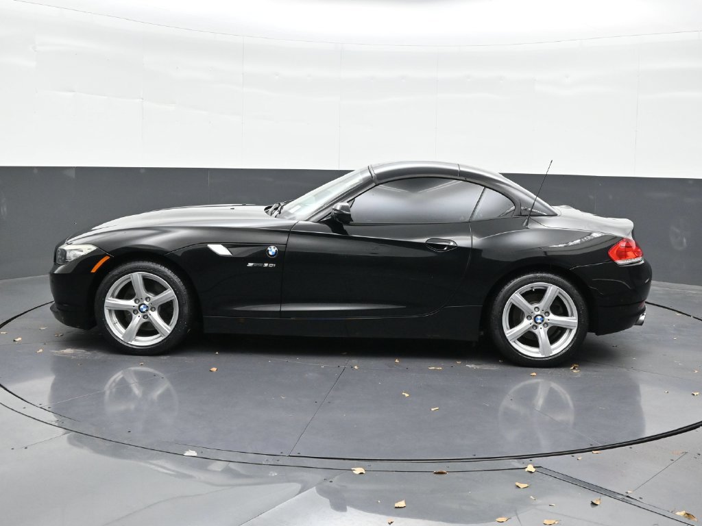 Used 2009 BMW Z4 sDrive30i RWD image 2