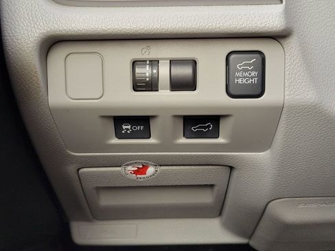 Used 2015 Subaru Forester 2.5i Touring w/ Eyesight & Navigation System image 26