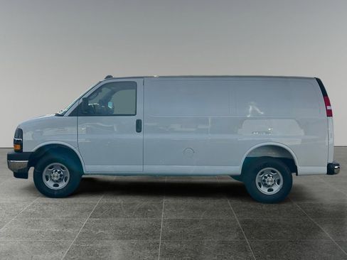 New 2025 Chevrolet Express 2500 w/ Driver Convenience Package image 4