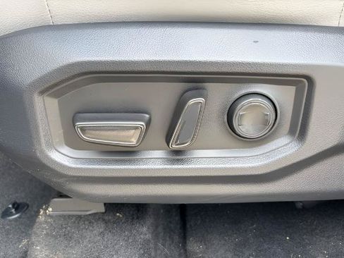Used 2026 Toyota Tundra SR5 w/ SR5 Premium Package AWD/4WD image 13