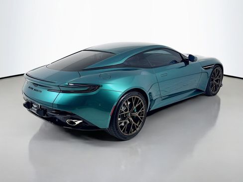 Used 2025 Aston Martin DB12 Coupe RWD image 7