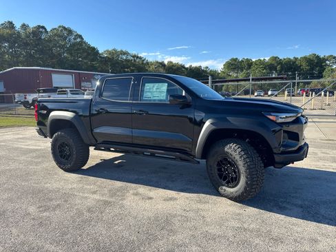 New 2026 Chevrolet Colorado ZR2 w/ ZR2 Bison Edition image 9