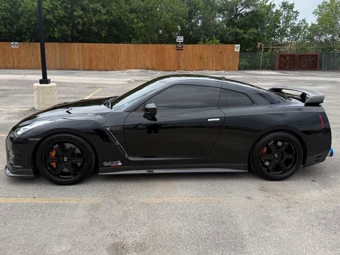Used 2012 Nissan GT-R Black Edition AWD/4WD image 19