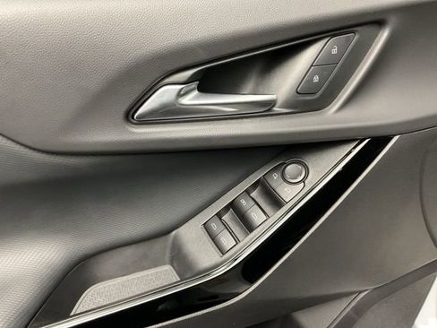 Certified 2025 Chevrolet Equinox LT image 11