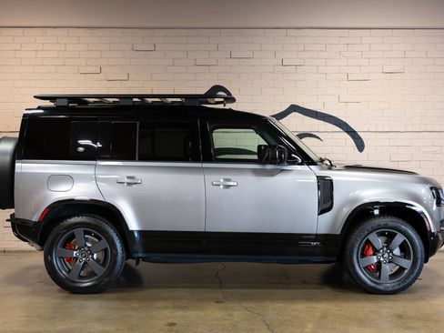 Used 2024 Land Rover Defender 110 X AWD/4WD image 4