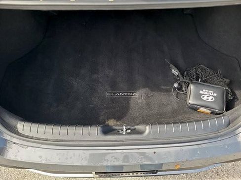 Certified 2024 Hyundai Elantra SE FWD image 10