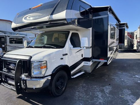 Used 2016 Ford E-450 and Econoline 450 Super Duty w/ Motorhome Prep Package image 6