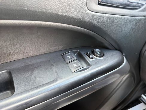 Used 2022 Chevrolet Colorado LT w/ Fleet Safety Package RWD image 13