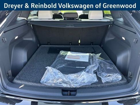 New 2026 Volkswagen Atlas Cross Sport SEL Premium R-Line AWD/4WD image 32