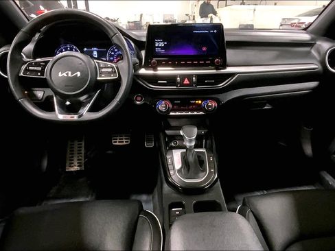 Used 2024 Kia Forte GT-Line w/ GT-Line Premium Package image 16