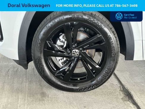 Used 2025 Volkswagen Atlas Cross Sport SEL R-Line AWD/4WD image 11
