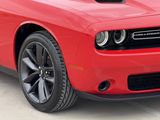 Used 2019 Dodge Challenger SXT image 4