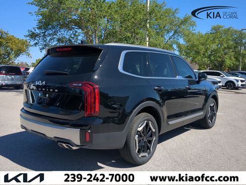 New 2025 Kia Telluride S image 5