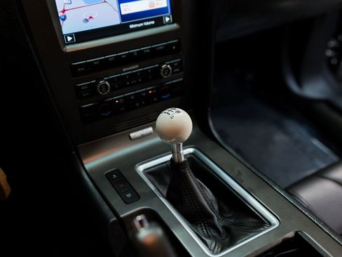 Used 2013 Ford Mustang Shelby GT500 RWD image 34