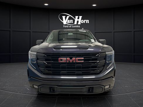 Used 2024 GMC Sierra 1500 Elevation w/ Preferred Package AWD/4WD image 2