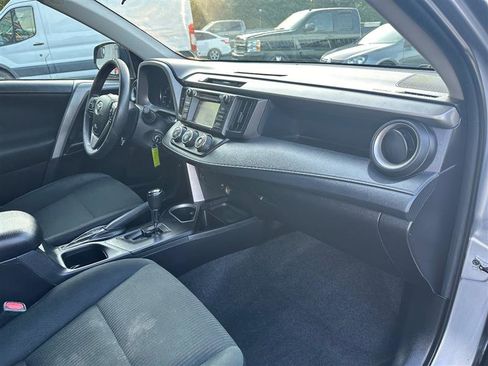 Used 2018 Toyota RAV4 LE w/ All Weather Liner Package image 15