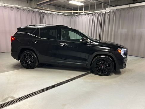Used 2022 GMC Terrain SLT w/ Infotainment Package II image 8
