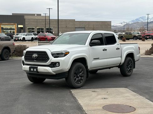Used 2023 Toyota Tacoma Limited w/ Nightshade Package image 5