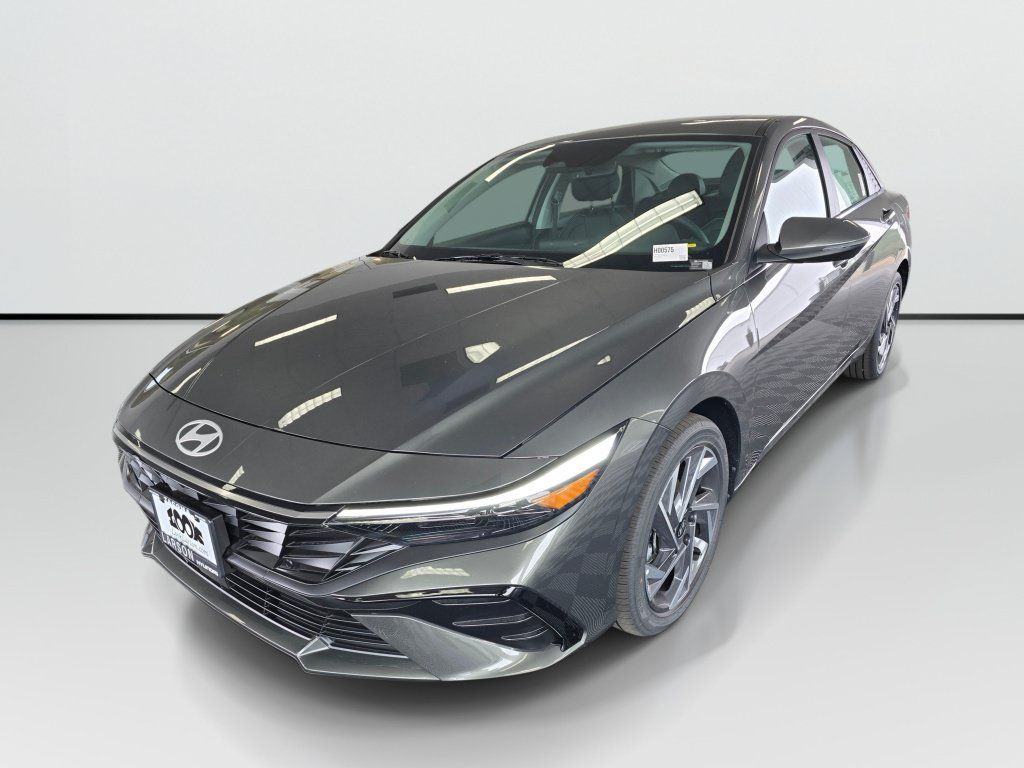 New 2026 Hyundai Elantra Limited FWD image 8