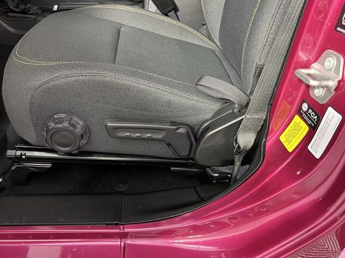 Used 2024 Jeep Gladiator Sport image 25